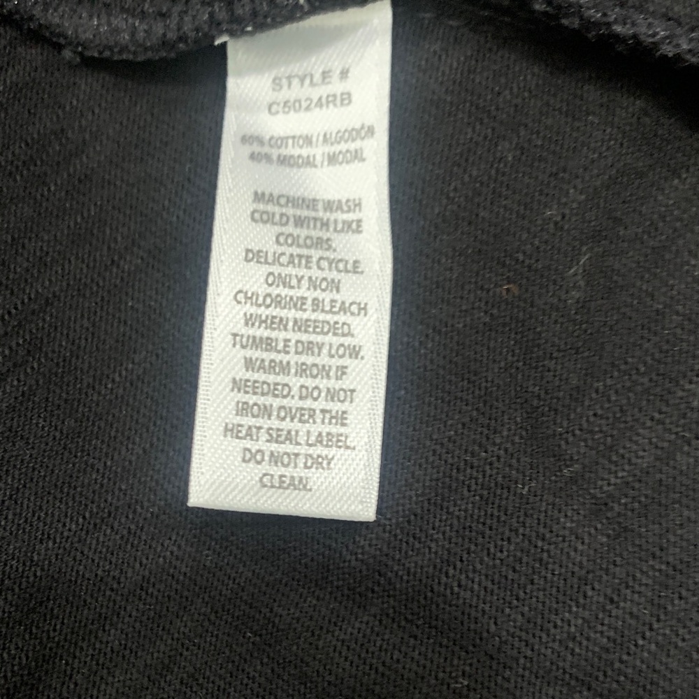 BNWT Felina Women's Classic Black V-Neck Tee - Picture 6 of 7